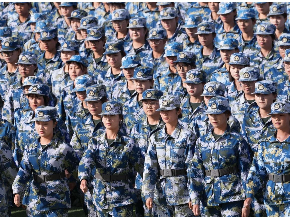 续写荣光致青春 意气风发启新程  --十大买球官方网站举行2023年学生国防教育暨军事技能训练总...