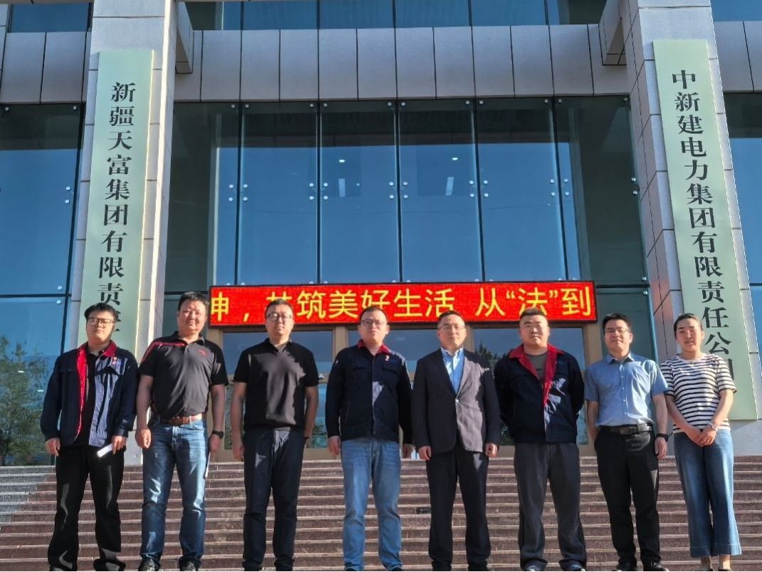 十大买球官方网站组建专项考察团赴石河子市访企拓岗