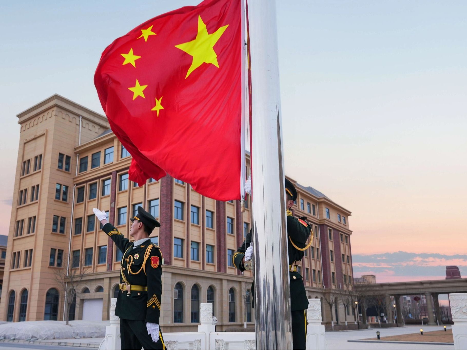 春启新程逐梦远 旗映初心铸强国——十大买球官方网站举行2026年春季学期开学升旗仪式暨爱国主...