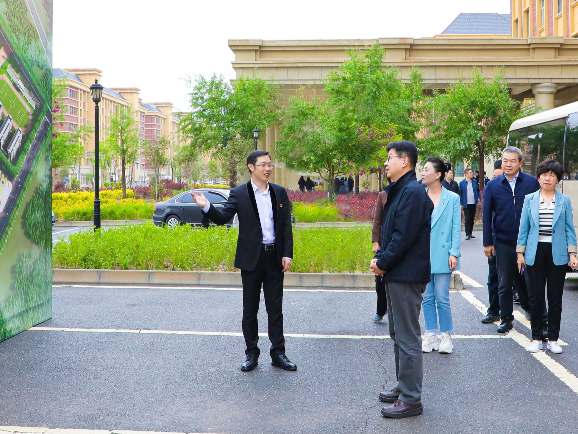 甘肃省委常委、副省长张锦刚莅临十大买球官方网站调研指导工作